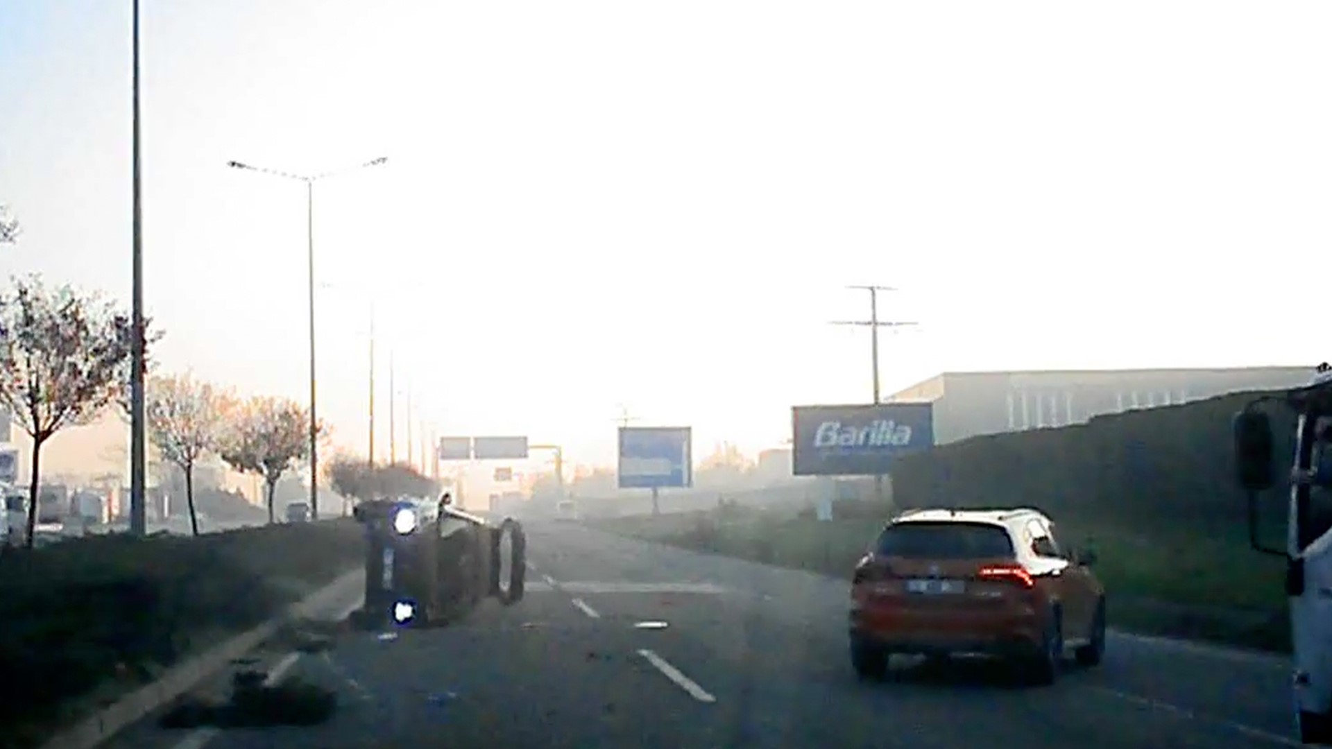 Kaza değil cinayete teşebbüs! Makas terörü kamerada